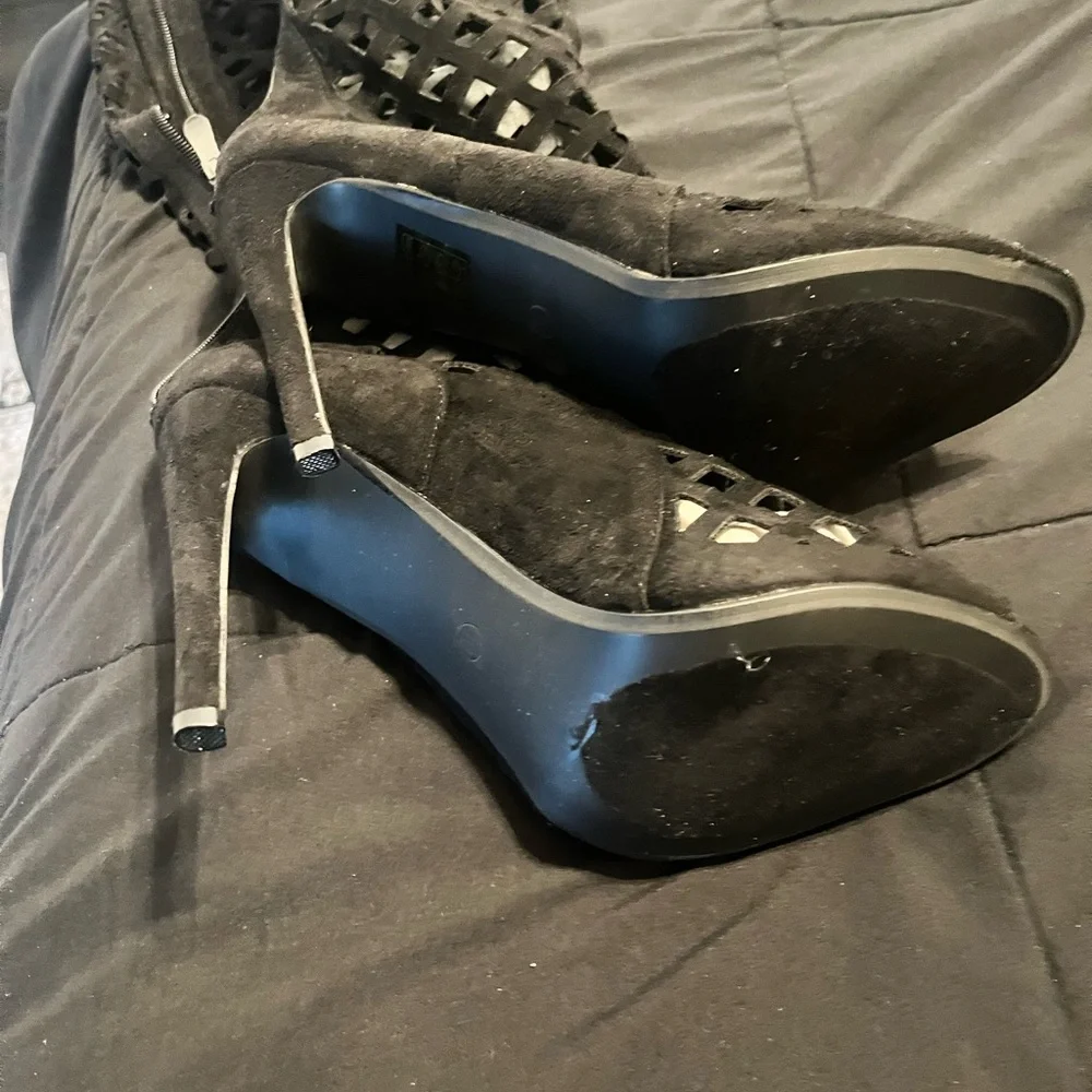 Black cape Robbin boots - Picture 7 of 8